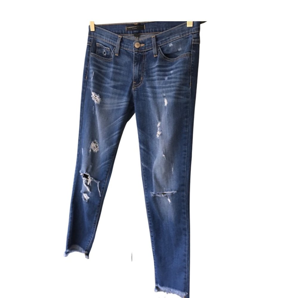 🌸4/$20🌸 Flying Monkey Platinum Distressed Jeans